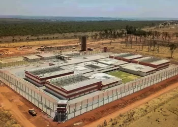 Presos usaram alicate encontrado em obra para fugir de presídio