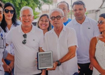 Marmuthe comemora autorização de obras para pavimentar ruas no Parque do Sol e Paratibe