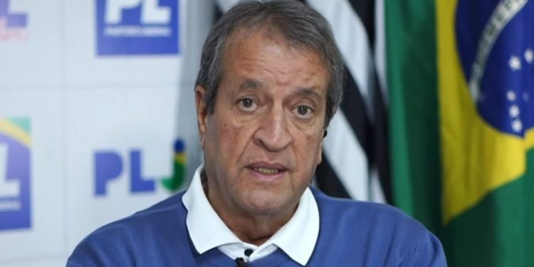 Valdemar Costa Neto é preso por porte ilegal de arma