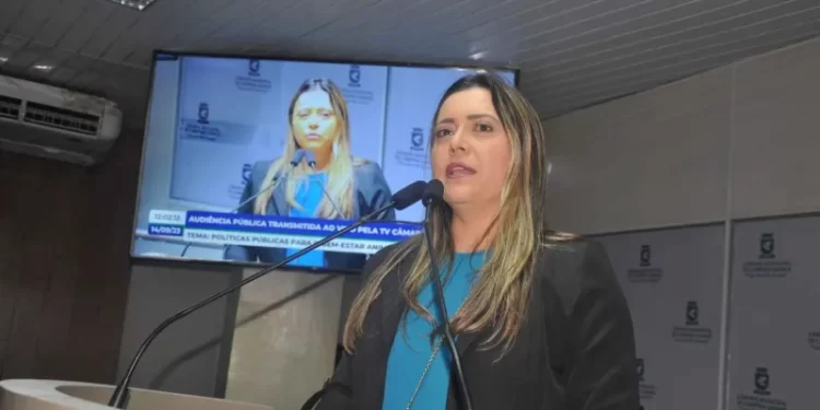 Jornalista Waléria Assunção é nomeada para cargo na Secretaria Estadual de Saúde