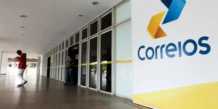Correios atenderão a serviços da Caixa, como seguro-desemprego e FGTS