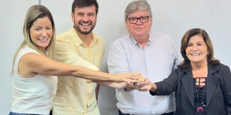 João Azevêdo anuncia apoio ao pré-candidato do grupo da prefeita Eunice Pessoa em Mamanguape