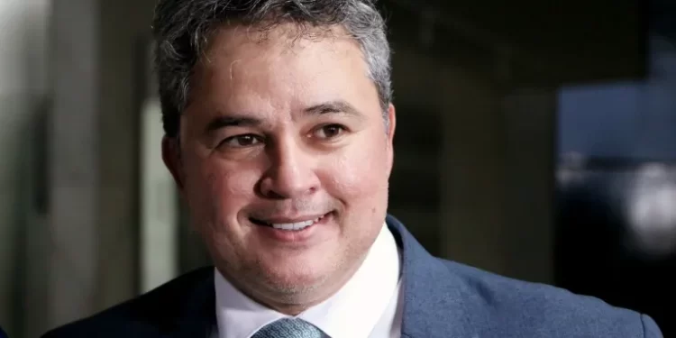 Efraim Filho investe mais de R$ 5 milhões nos setores da Saúde e Infraestrutura na Paraíba