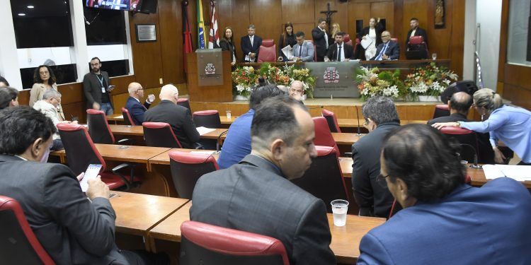 CMJP aprova notificação aos pais sobre realização de atividades de cunho cultural, religioso ou político no ensino básico