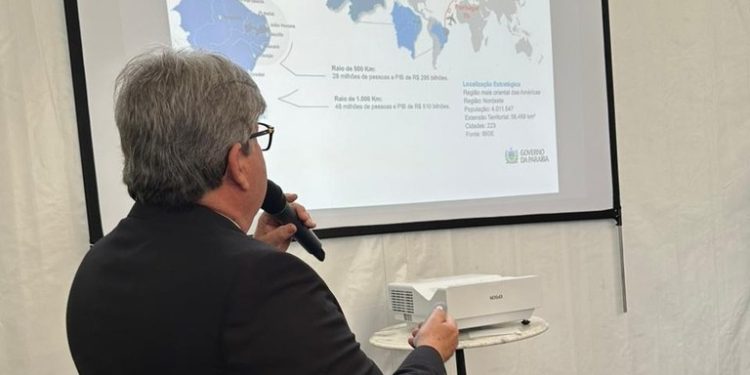 João Azevêdo apresenta oportunidades de investimento no setor turístico a empresários de Portugal