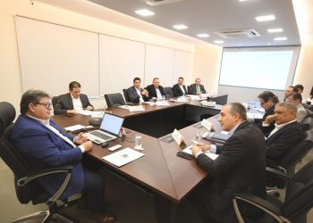 Governador apresenta potencialidades da Paraíba à direção do grupo automotivo Stellantis, donos das marcas Fiat e Jeep