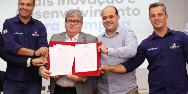 Governador garante investimentos de R$ 100 milhões e geração de 500 empregos com instalação de mais dois empreendimentos em Campina Grande