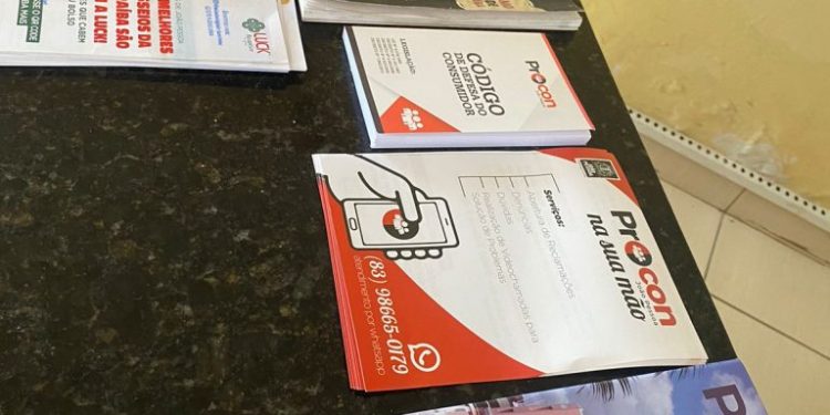 Procon-JP e Setur já distribuíram mais de cinco mil Guias do Consumidor Turista em quase um ano do lançamento