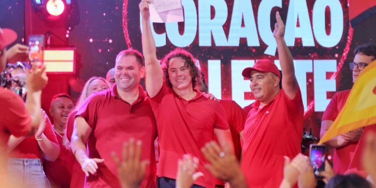 Com grande festa e presença de Veneziano, Alírio Filho se filia ao MDB e oficializa pré-candidatura à Prefeitura de Alagoinha