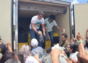 Parlamentar de João Pessoa compra 2 toneladas de peixes e beneficia mil famílias