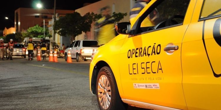 Operação Lei Seca autua 309 condutores por embriaguez e outras infrações durante o mês de fevereiro
