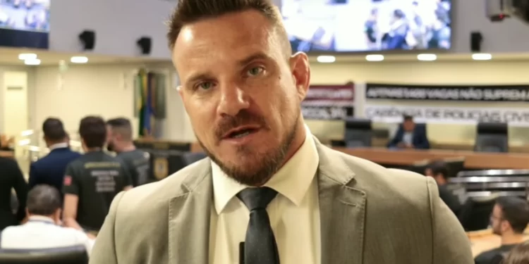 Ao declarar apoio a Cícero em João Pessoa, Tarcísio Jardim alfineta direita paraibana: “não estou aqui para fazer guerra ideológica”