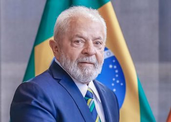 Governo Lula é aprovado por 51% dos brasileiros e desaprovação sobe para 46%
