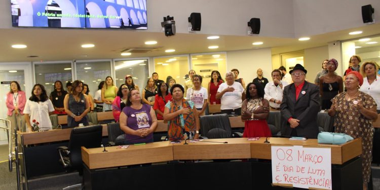 Paraibanas contam com leis que garantem segurança, qualidade de vida e espaço no mercado de trabalho