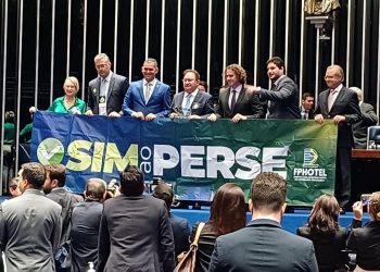 Após comandar debate do Perse no Senado, Veneziano diz que “grande mobilização” levou governo a manter benefícios do setor de eventos