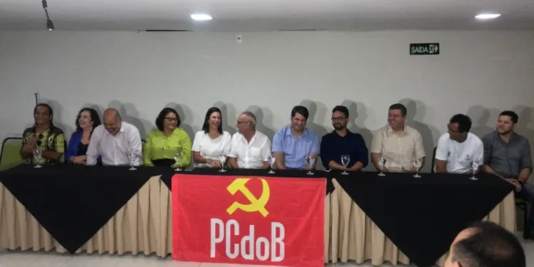 PCdoB declara apoio à reeleição de Cícero Lucena em João Pessoa