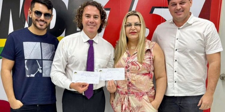 Ao lado de Veneziano e Taciano Diniz, Rúbia Matuto se filia ao MDB e confirma pré-candidatura à Prefeitura de Princesa Isabel