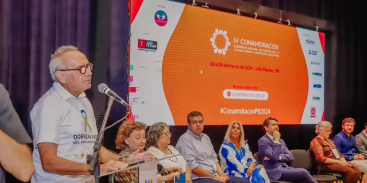 Durante abertura de evento nacional para discutir doenças raras na Capital, prefeito anuncia a construção de Centro Especializado em Reabilitação