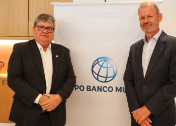 Governador destaca união de forças dos estados do Nordeste para investimentos em segurança hídrica em seminário do Banco Mundial