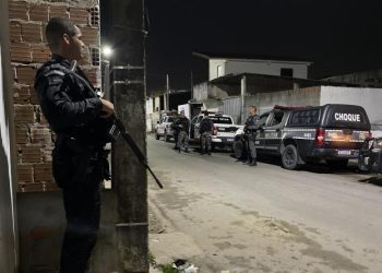 Flagrado em bar, apenado de Alagoas quebra regime penal e é capturado em João Pessoa