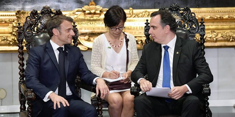 Pacheco e Macron tratam de democracia, meio ambiente e relações bilaterais