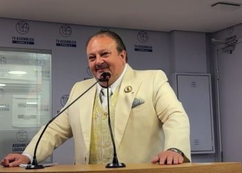 ALPB concede título de cidadão paraibano ao chef Erick Jacquin