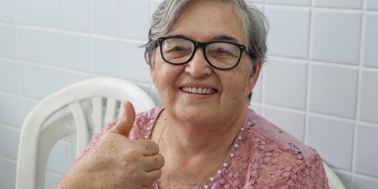 Prefeitura de Cabedelo entrega próteses do Projeto Resgatando Sorrisos