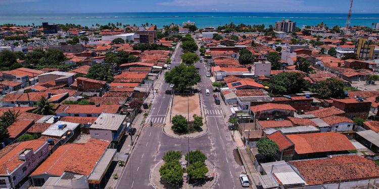 Prefeitura de Cabedelo segue investindo no asfaltamento de diversas ruas pela cidade
