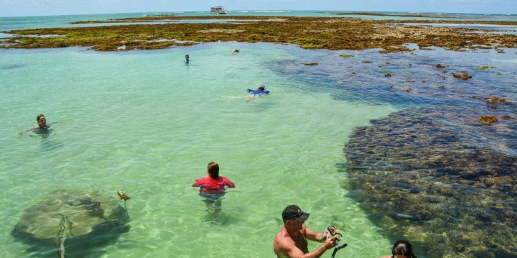 Azul anuncia cinco voos extras para João Pessoa