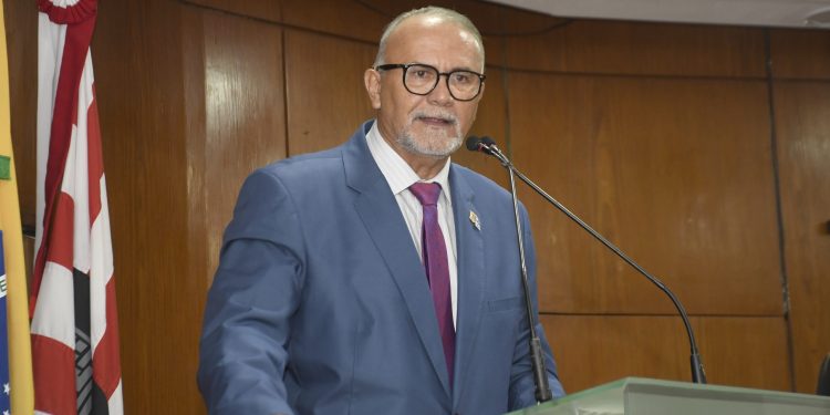 Marcílio do HBE solicita instalação de redutores de velocidade nas principais vias da cidade