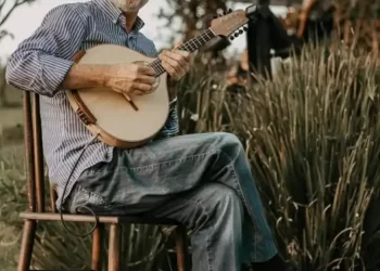 Roberto do Valle é atração do Sabadinho Bom com ritmos que vão do choro à bossa nova
