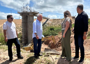 Prefeito de Cajazeiras vai à Brasília pedir providências para evitar rompimento da parede do Açude de Boqueirão