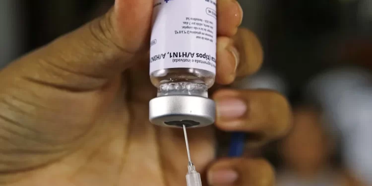 Prefeitura de João Pessoa chama a população para tomar vacinas contra dengue, Covid-19, Influenza e doses de rotina