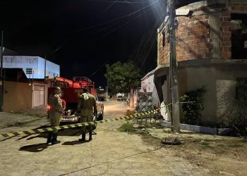 Corpo de líbio enterrado em casa há 1 ano é encontrado pelos Bombeiros, em Campina Grande
