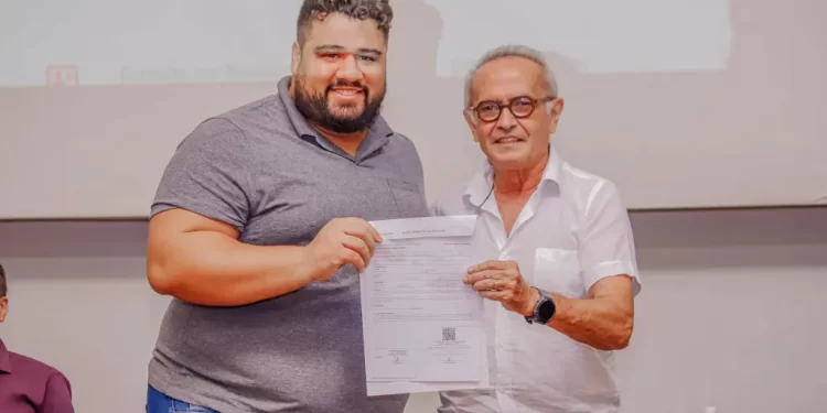 Cícero Lucena libera R$ 787 mil para 87 empreendedores do programa Eu Posso