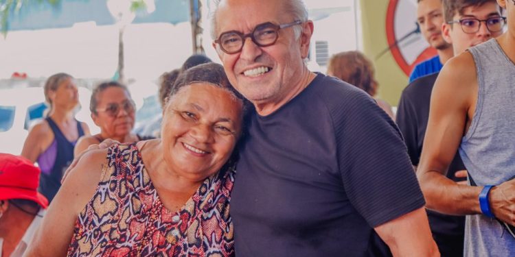 Prefeito abre ‘Dia D’ da vacinação e faz chamamento para população se imunizar