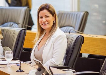 Aprovado projeto que garante a proteção ao emprego para pacientes oncológicos na Paraíba, de autoria da deputada Danielle do Vale
