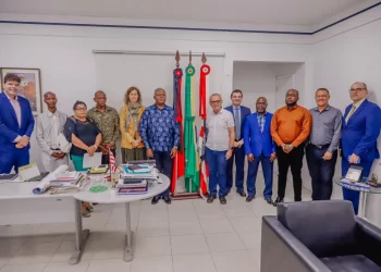 Prefeito e controlador assinam termo de compromisso técnico com membros do Tribunal Administrativo de Moçambique