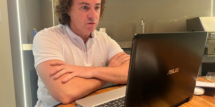 Veneziano consegue articular votação e Senado autoriza operação de crédito de US$ 52 milhões para Campina Grande