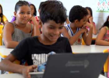 Rede básica de ensino na Baía da Traição agora tem computador e internet