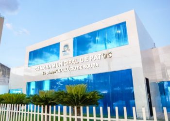 Vereadores de Patos aprovam aumento do próprio salário e do prefeito para 2025