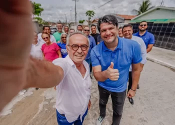 Cícero Lucena entrega 61 novas ruas pavimentadas e gestão atinge marca de 481 vias entregues à população