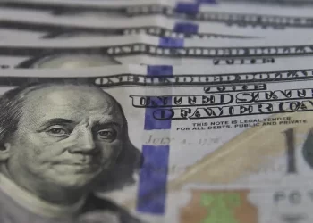 Dólar sobe para R$ 5,06 após dados de emprego nos EUA
