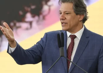 Governo Federal adiará um dos projetos da regulamentação da reforma tributária