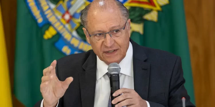 Geraldo Alckmin é diagnosticado com covid-19
