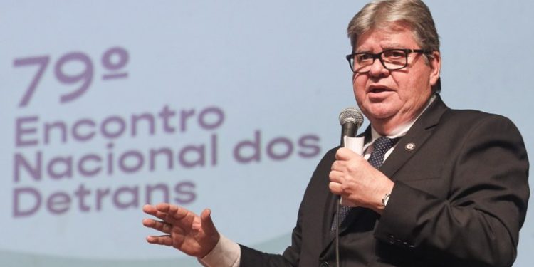 João Azevêdo participa da abertura do Encontro Nacional dos Detrans e destaca importância do evento na troca de experiência