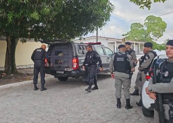 Operação da PM e Gaeco cumpre mandados em presídios de 14 cidades da Paraíba