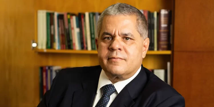 Lula indica advogado Antônio Fabrício Gonçalves para vaga no TST