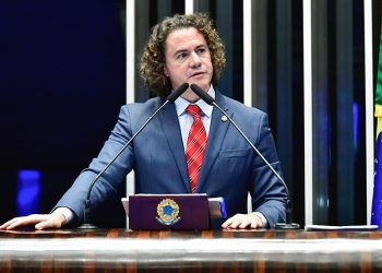 Vídeo: Veneziano enquadrou Girão, que tentou espalhar Fake News no Senado Federal