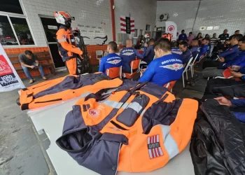 Equipe de motolâncias do Samu-JP recebe novos uniformes de trabalho